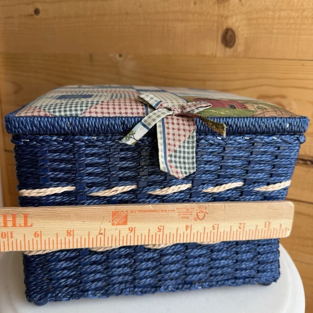 Vtg Woven Sewing Basket Wicker Americana *Flaws* Cottagecore Farmhouse Blue‎ USA